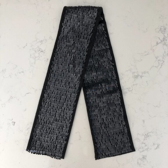 Statement 100% Merino Wool Scarf w Metallic Sequins Charcoal Gray Sz OS NWOT - Picture 2 of 7